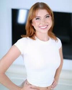 Stella Luxx的图像