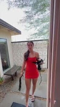 Ashley Aoky的图像