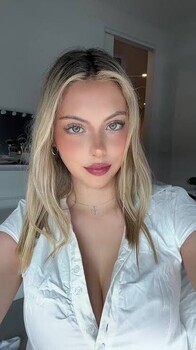 Mia Smith Bild