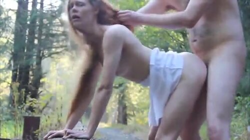 Lovely russian soankbang teen girl is getting fucked from the back outdoor