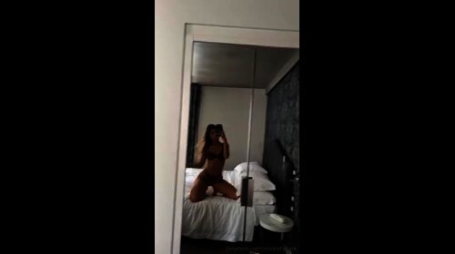 Mikaela Lafuente Sexy Mirrot Teasing Onlyfans Leaked