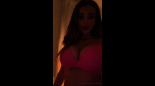 Molly Eskam Nude Tits Strip & Ass Twerking Onlyfans Video Leaked_1