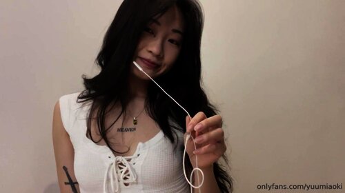 Yemada leak Shows Off Her Tits JOI