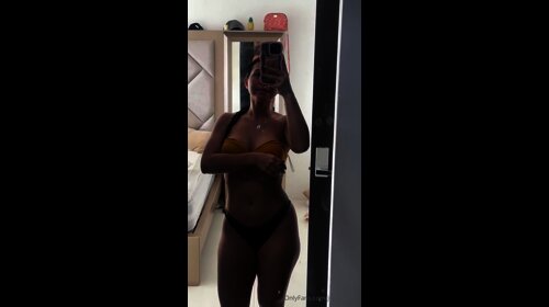 Jenniponce nude In Bra And Panties Reflection