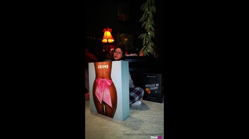 Bigtittygothegg leaked cleavage Big Tits Video