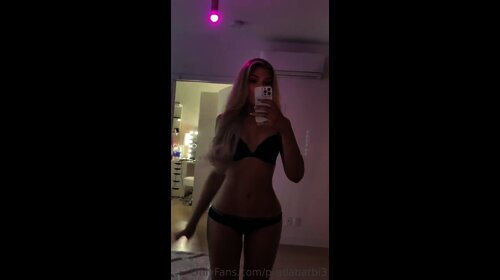 Drea Fox aka dreafoxx nude in hot bikini
