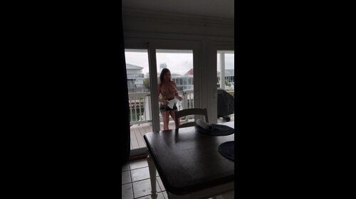 Kristen Graham aka Kgrahamsfb naked cleaning the windows