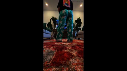 Pixxarmom aka ishrn porn working out